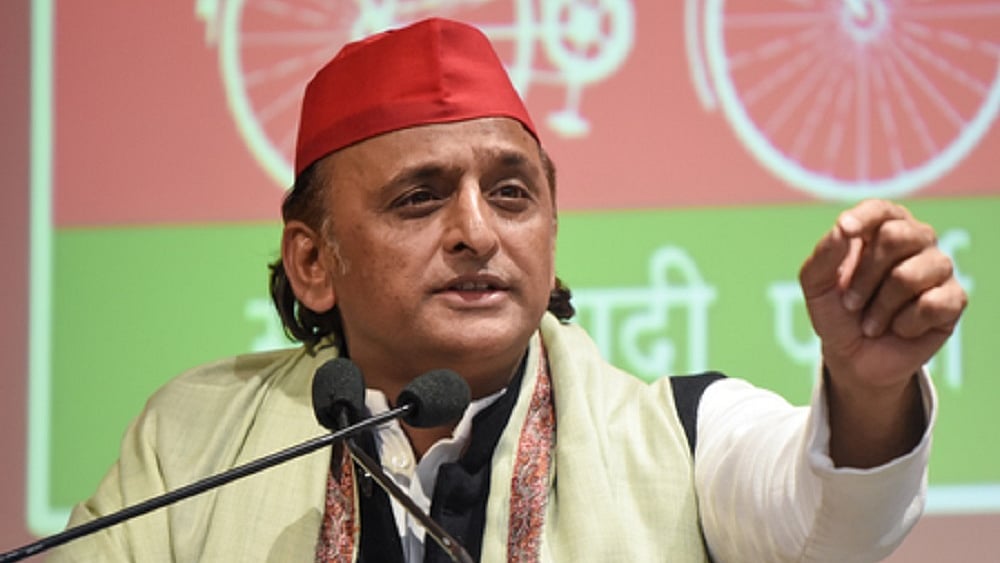 निर्वाचन आयोग के पोस्ट पर अखिलेश का तंज- आयोग को हटाइए, सब अपने आप ठीक हो जाएगा