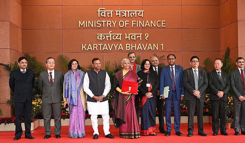 Budget 2026: अर्थव्यवस्था में सुधार के लिए साफ-सुथरा विज़न नदारद, सिर्फ छोटे-मोटे बदलावों पर ज़ोर
