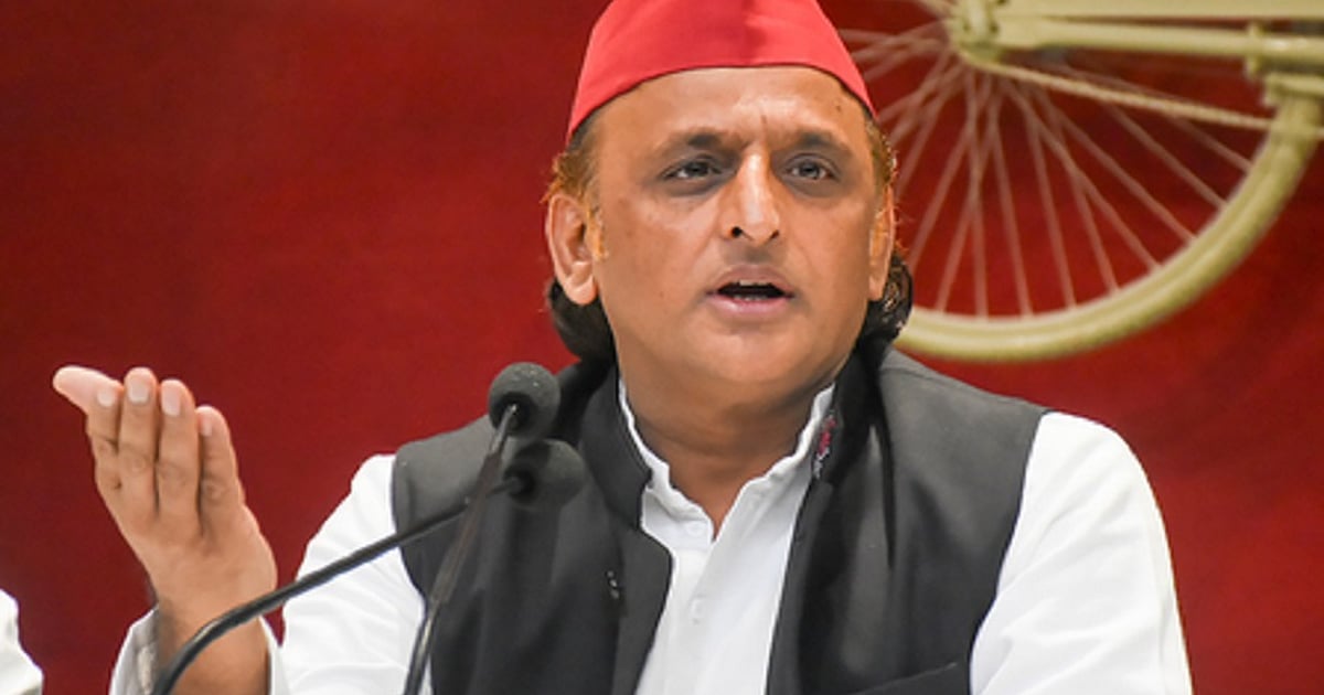 लखनऊ अग्निकांड पर अखिलेश यादव का सरकार पर निशाना, बोले- समय पर कार्रवाई होती तो बच सकती थी बच्चों की जान