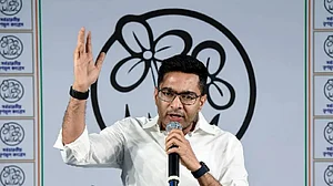 'न्यू इंडिया में दुख पर भी कीमत का टैग है', TMC सांसद अभिषेक बनर्जी का निर्मला सीतारमण पर तंज