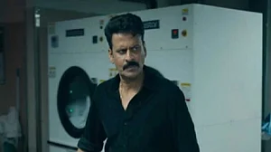 'घूसखोर पंडत' की बढ़ी मुश्किलें, अब जबलपुर के जिला न्यायालय में शिकायत दर्ज, फिल्म के टाइटल को अपमानजनक बताया