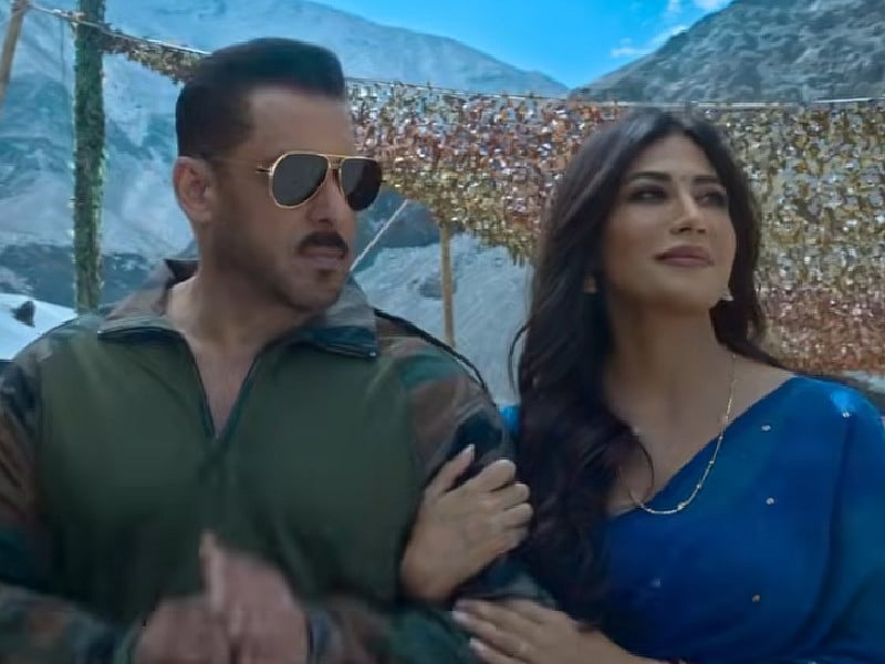 सिनेजीवन: सलमान ने दिया वैलेंटाइन डे पर फैंस को तोहफा और हिना खान ने बताया जिंदगी के प्रति अपना नजरिया