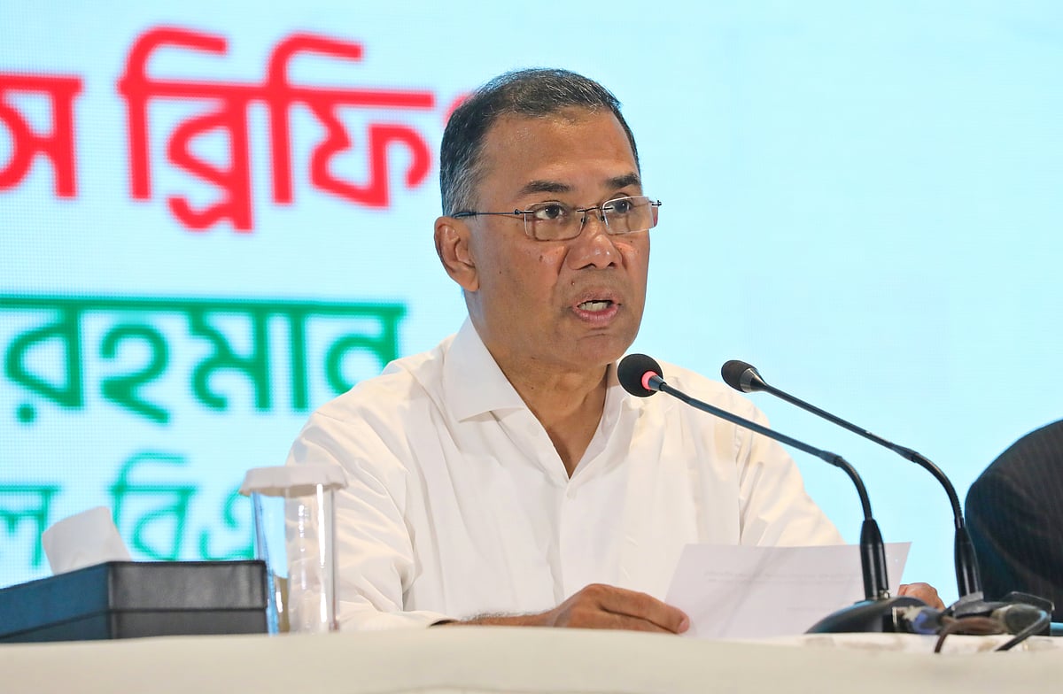 बांग्लादेश: रहमान की कैबिनेट में दो अल्पसंख्यक समुदाय के नेताओं को जगह, निताई रॉय चौधरी और दीपेन दीवान ने ली शपथ