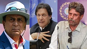 कपिल देव, गावस्कर समेत 14 पूर्व कप्तानों का पाकिस्तान सरकार को चिठ्ठी, जेल में बंद इमरान खान को लेकर की ये मांग