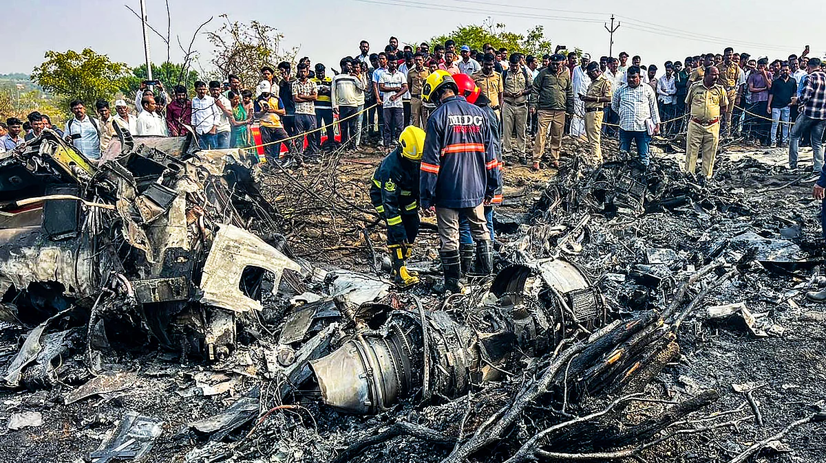 बारामती विमान हादसे में फ्लाइट रिकॉर्डर डाटा सुरक्षित निकालने की प्रक्रिया तेज