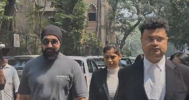 सिनेजीवन: सलमान के जीजा आयुष शर्मा को भी मिला था धमकी भरा ईमेल और मां के जन्मदिन पर भावुक हुईं लारा दत्ता