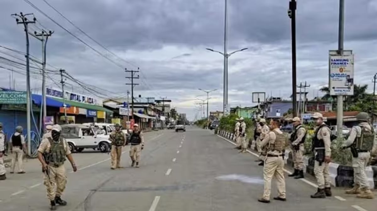 मध्य प्रदेश के जबलपुर दो पक्षों में झड़प, पथराव के बाद इलाके में तनाव, सुरक्षा व्यवस्था कड़ी