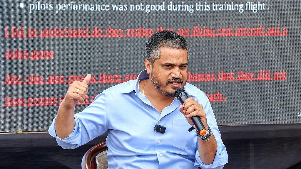 अजित पवार प्लेन क्रैशः रोहित पवार ने लगाए गंभीर आरोप