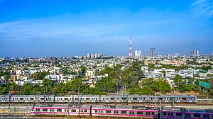 दिल्ली NCR में अब गर्मी दिखाएगी तेवर, 30 डिग्री सेल्सियस तक जा सकता है तापमान, तेज हवाओं के चलते AQI में सुधार