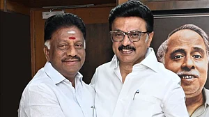तमिलनाडु के पूर्व मुख्यमंत्री पन्नीरसेल्वम DMK में शामिल, सीएम स्टालिन ने किया स्वागत