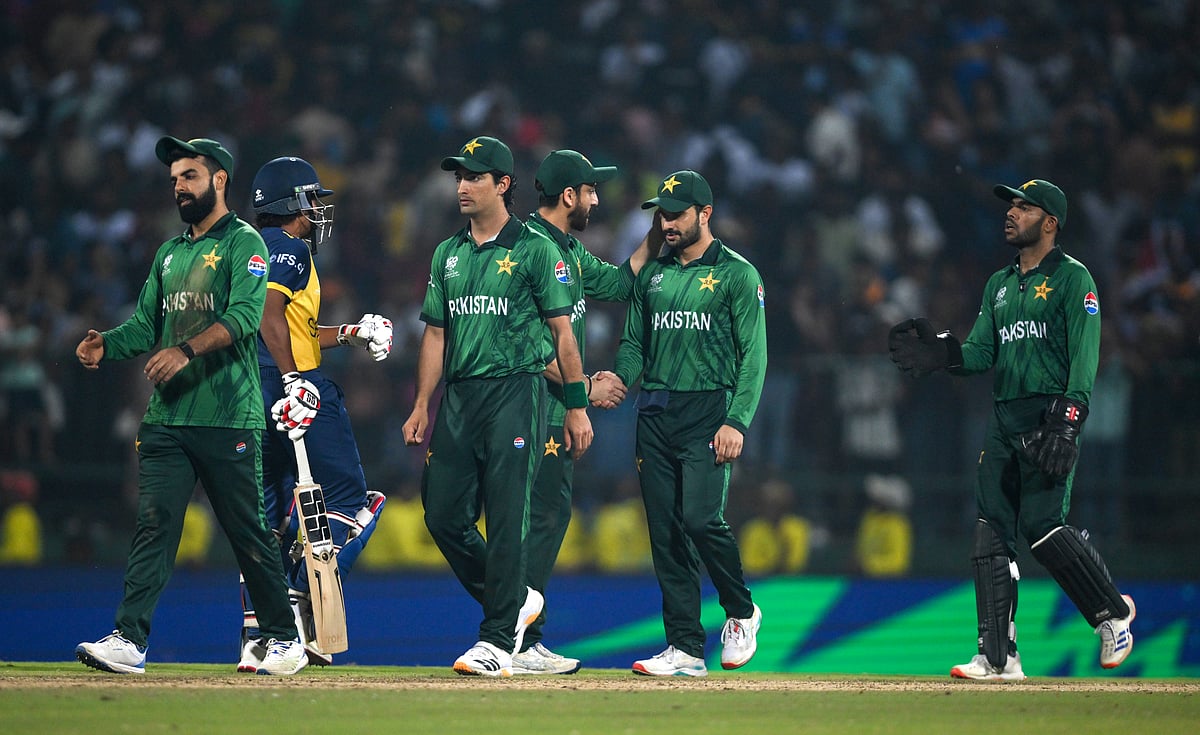 T20 World Cup: पाकिस्तानी खिलाड़ी ने महिला स्टाफ के साथ की शर्मनाक हरकत, मैनेजर को मांगनी पड़ी माफी 