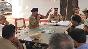 संभल: पीस कमेटी की बैठक में सीओ की धमकी, कहा- ईरान के लिए छाती पीटने वालों का बढ़िया इलाज करूंगा