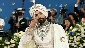 सिनेजीवन: इम्तियाज की दूसरी फिल्म से और 'चमकीला' होगा दिलजीत का करियर और मलाइका ने लॉन्च किया नया लाइफस्टाइल ब्रांड