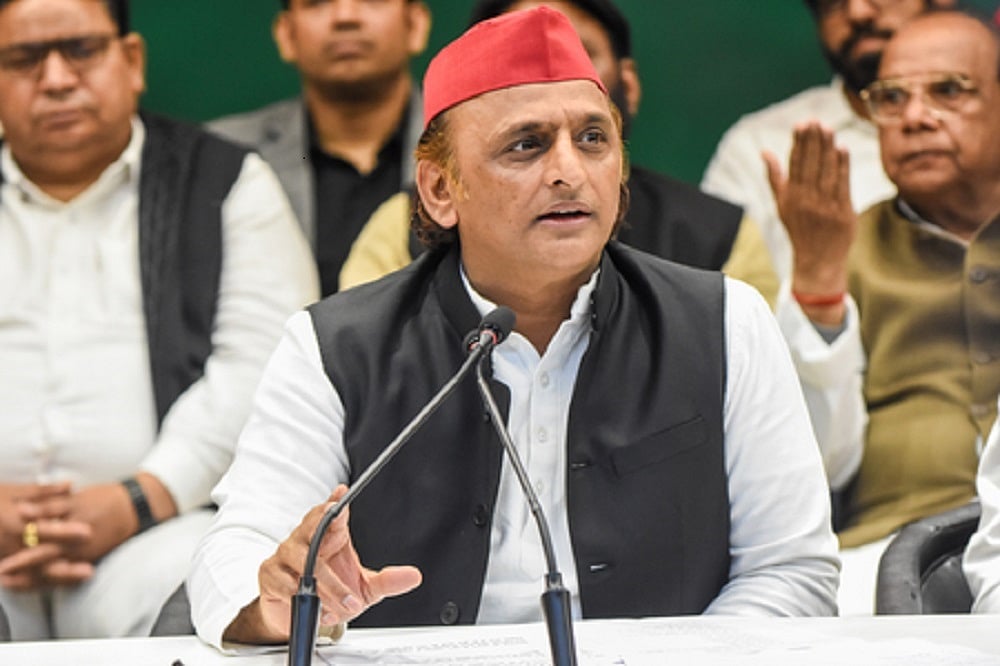 एलपीजी संकट पर अखिलेश यादव का केंद्र पर हमला, कहा- हकीकत छिपा नहीं सकती सरकार