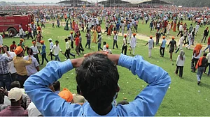 विष्णु नागर का व्यंग्यः राष्ट्रवाद के विकास में नाड़े का योगदान