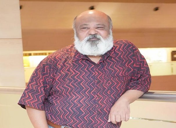 सिनेजीवन: सौरभ शुक्ला हुए डिंपल कपाड़िया के मुरीद और अप्रैल में ये फिल्में दर्शकों का मनोरंजन करने को तैयार 