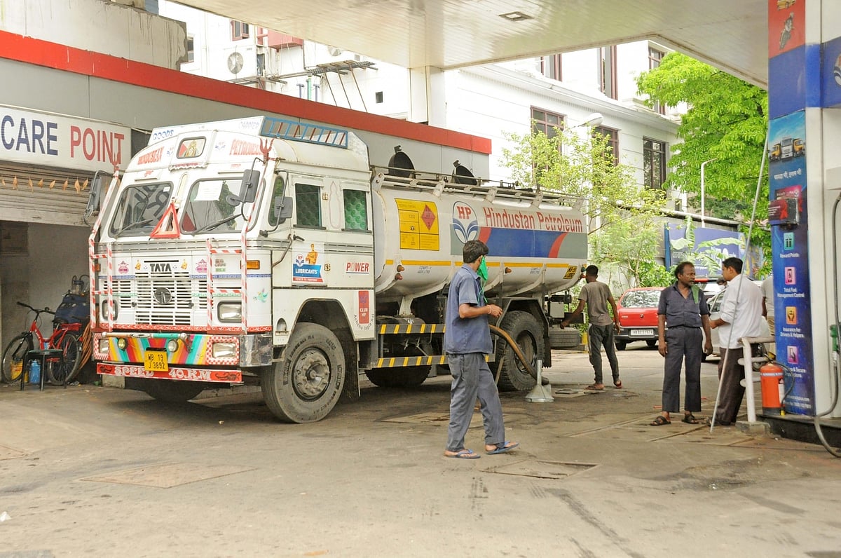 क्या देश में पेट्रोल-डीजल की कमी है, LPG पर  संकट है? अब सरकार ने चिंता करने वालों को दी जानकारी