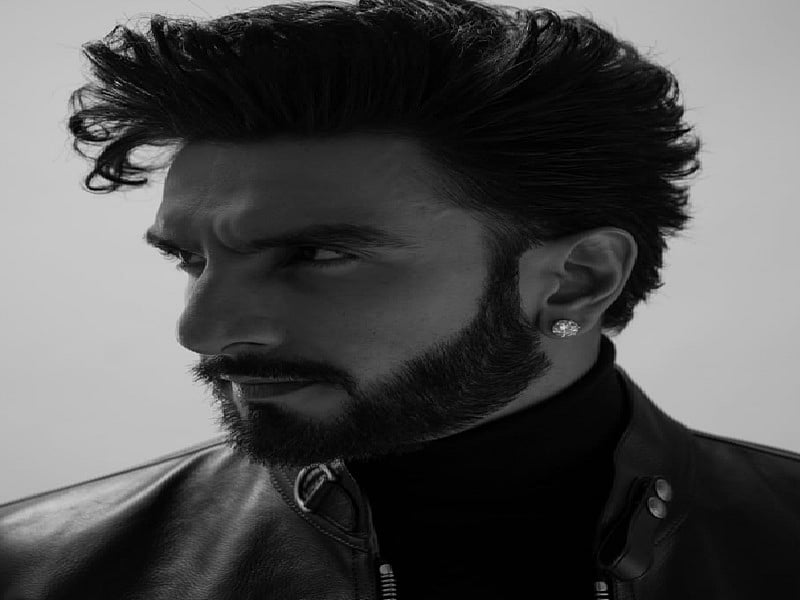 सिनेजीवन: शाहरुख ने पहले ही कर दी रणवीर के बड़े स्टार बनने की भविष्यवाणी और अपारशक्ति का नया गाना ‘तेरे पीछे’ रिलीज