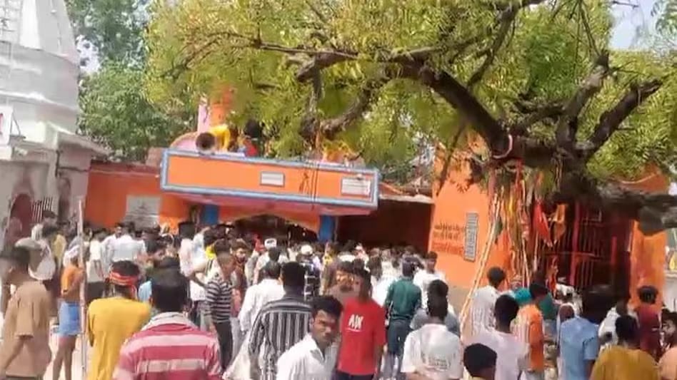 बिहार शीतला मंदिर भगदड़ मामला: गर्भगृह के पास जानबूझकर अवरोध खड़ा किया गया, श्रद्धालुओं के साथ मारपीट की गई, 40 लोग आरोपी