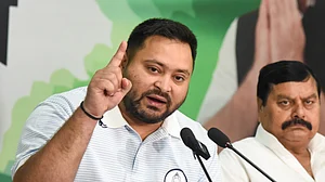 तेजस्वी यादव ने NDA और नीतीश कुमार को घेरा, कहा- बिहार है विकास सूचकांकों में अन्य राज्यों से पीछे