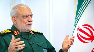 ईरान IRGC के खुफिया प्रमुख मेजर जनरल खदेमी की मौत, इजराइल ने जिम्मेदारी ली