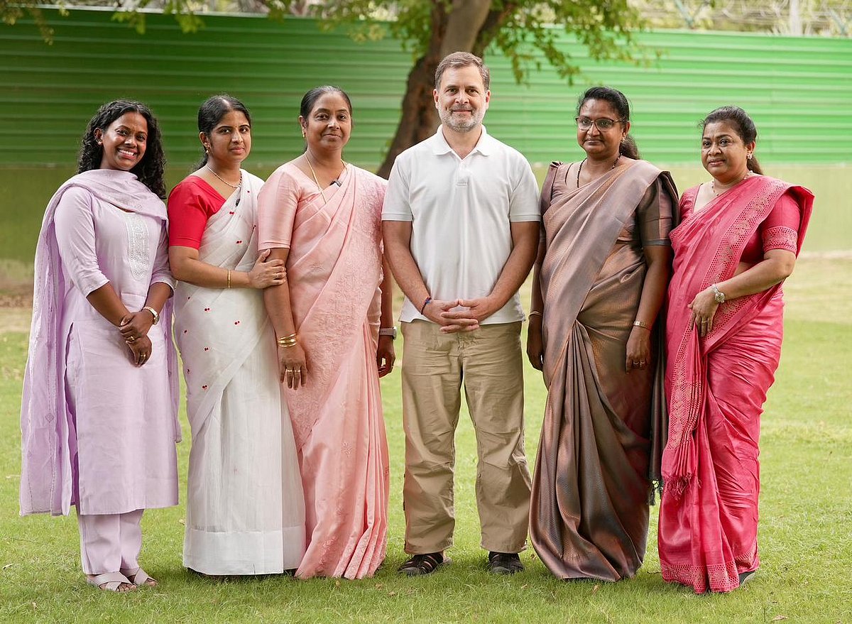 वीडियो: राहुल गांधी ने केरल की नर्सों से की बातचीत, स्वास्थ्यकर्मियों को आने वाली चुनौतियों पर चर्चा