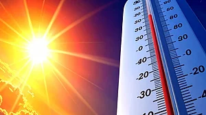 दिल्ली-NCR में बदलेगा मौसम का मिजाज, तेज हवाओं के बाद अब चढ़ेगा पारा, AQI में सुधार