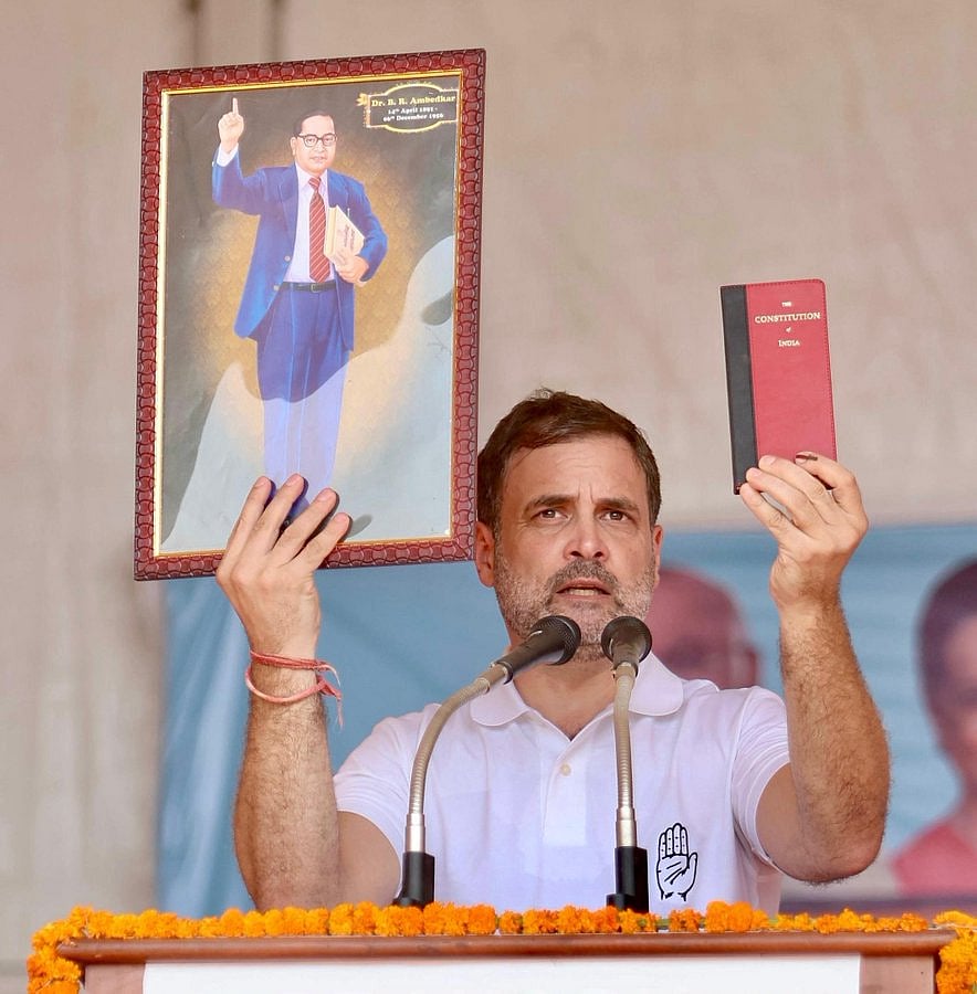 राहुल गांधी ने बाबासाहेब को दी श्रद्धांजलि, कहा- उनके विचारों पर बना है देश, रक्षा के लिए आखिरी दम तक लड़ते रहेंगे 
