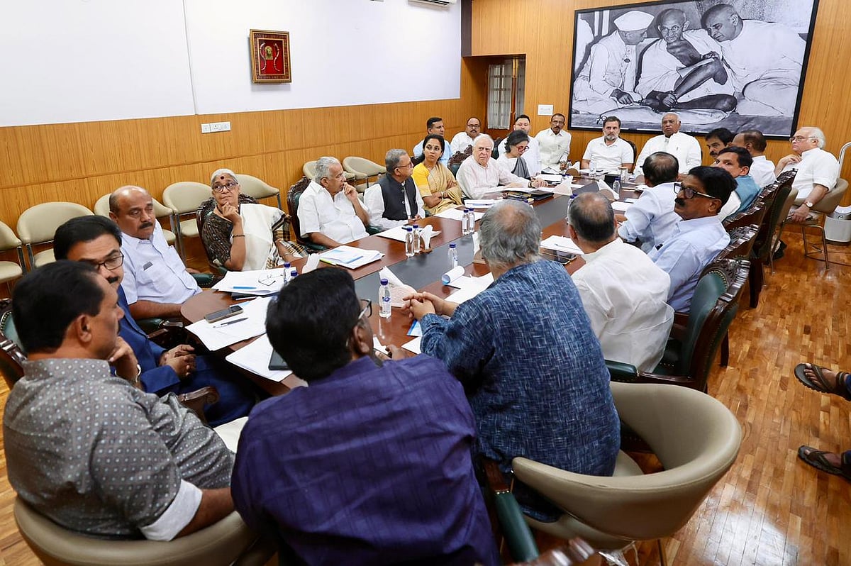 परिसीमन का विरोध करेगा विपक्ष, खड़गे के घर इंडिया गठबंधन के नेताओं की बैठक में फैसला