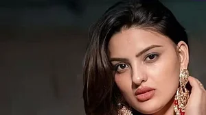 बड़ी खबर LIVE: 30 साल की एक्ट्रेस की मौत, चक्कर आया... जमीन पर गिरी और चली गई जान