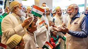 2023 में मिस्त्र की यात्रा के दौरान प्रधानमंत्री नरेंद्र मोदी बोहरा मुस्लिम समुदाय के लोगों के साथ