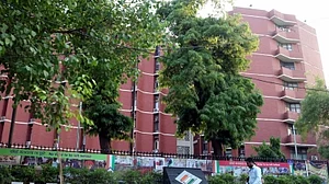 पश्चिम बंगाल चुनाव: बीजेपी ने 77 बूथों पर की दोबारा मतदान की मांग, चुनाव आयोग जल्द ले सकता है फैसला