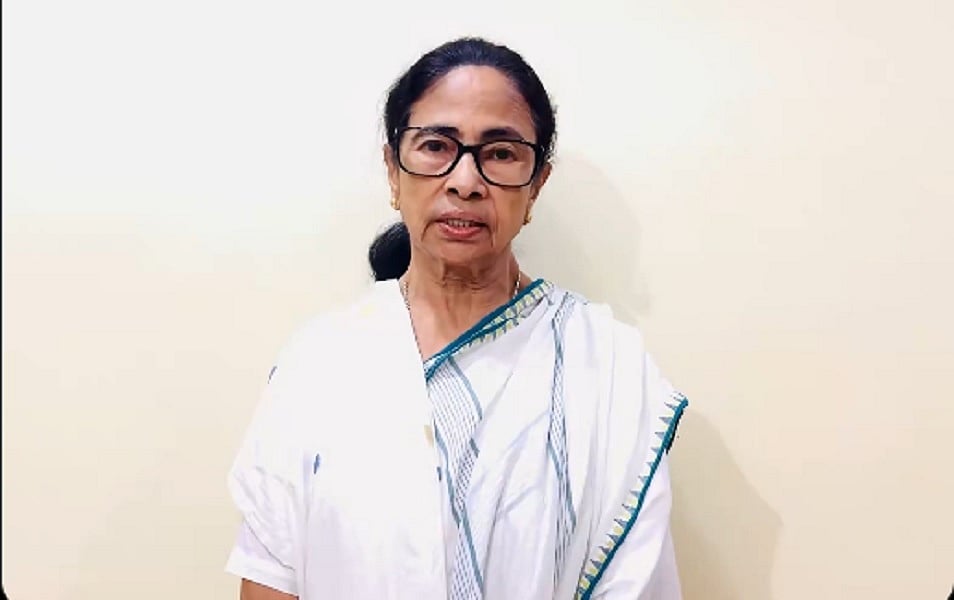 ‘हमें सूर्यास्त के बाद जीत मिलेगी, एजेंट सेंटर न छोड़ें’, काउंटिंग के बीच ममता बनर्जी का वीडियो संदेश