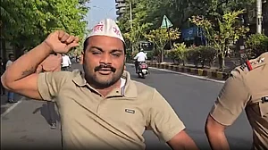 महाराष्ट्र दिवस पर विरोध: विदर्भ राज्य की मांग को लेकर नागपुर में प्रदर्शन, हंगामा