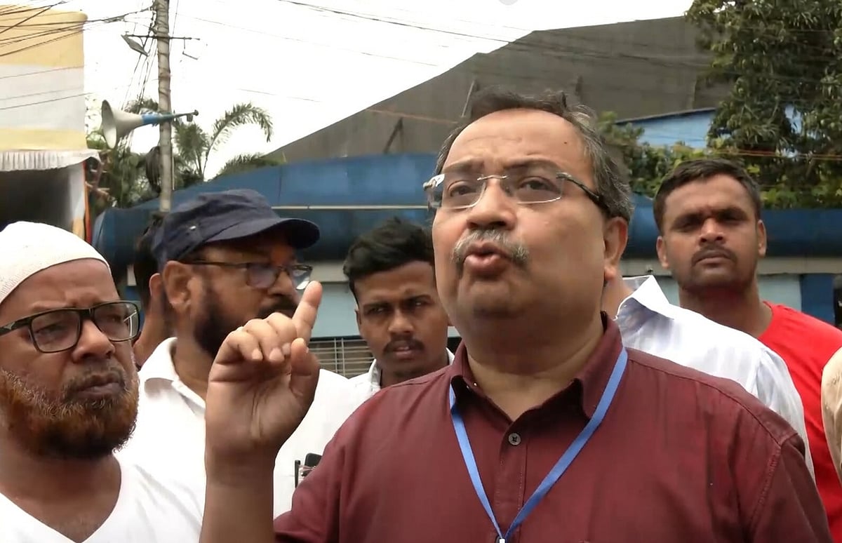 कोलकाता स्ट्रॉन्ग रूम विवाद: 'BJP के लिए काम कर रहे चुनाव आयोग', कुणाल घोष का बड़ा आरोप