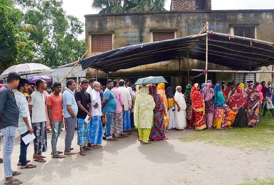बंगाल चुनाव: 15 बूथों पर पुनर्मतदान संपन्न, 5 बजे तक 86.90 प्रतिशत वोटिंग, अब 4 मई को मतगणना का इंतेजार