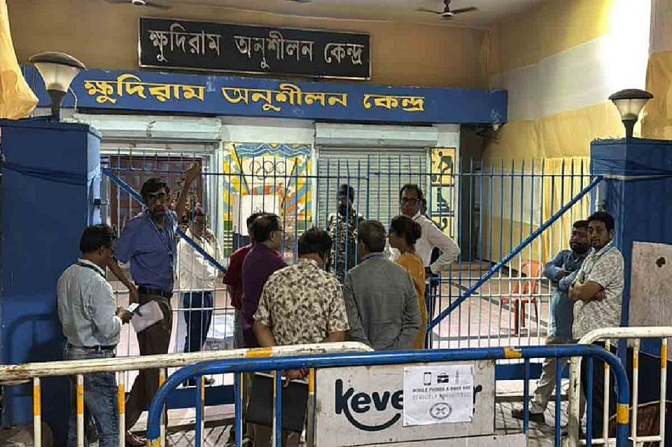 टीएमसी ने डाक मतपत्रों की अनधिकृत छंटाई का आरोप लगाया, निर्वाचन आयोग से की शिकायत