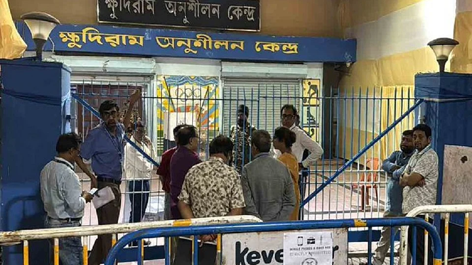 टीएमसी ने डाक मतपत्रों की अनधिकृत छंटाई का आरोप लगाया, निर्वाचन आयोग से की शिकायत