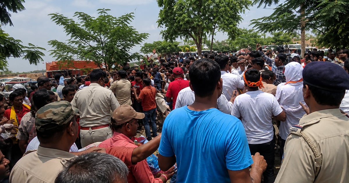 बंगाल मतगणना के बीच बवाल, बांकुरा में BJP-TMC समर्थक भिड़े, आसनसोल में भी झड़प, पुलिस का लाठीचार्ज