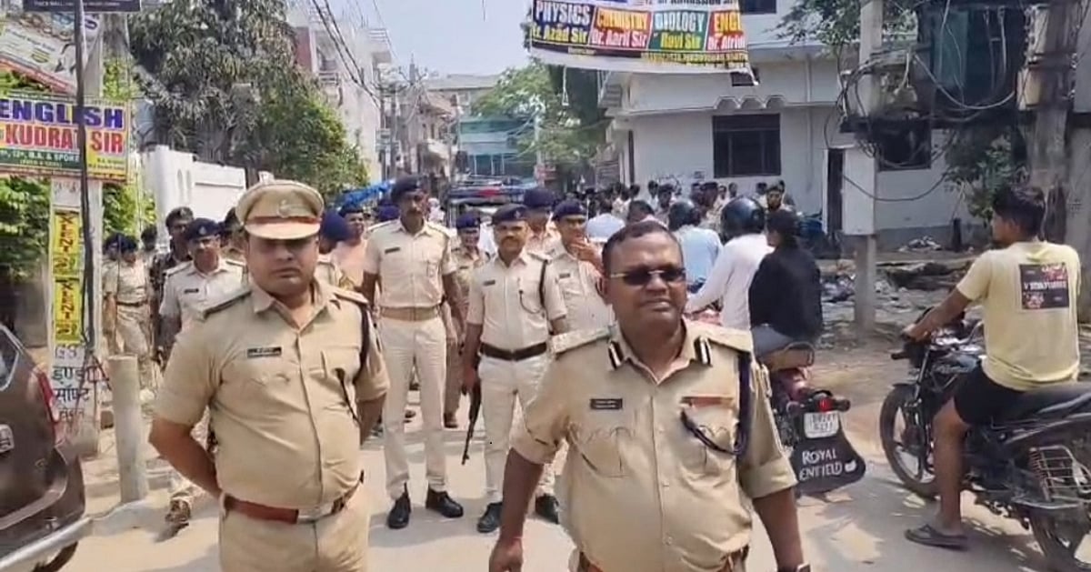 बिहारः सीवान में आरजेडी विधायक ओसामा शहाब की तलाश में पुलिस की छापेमारी, जमीन कब्जाने का आरोप