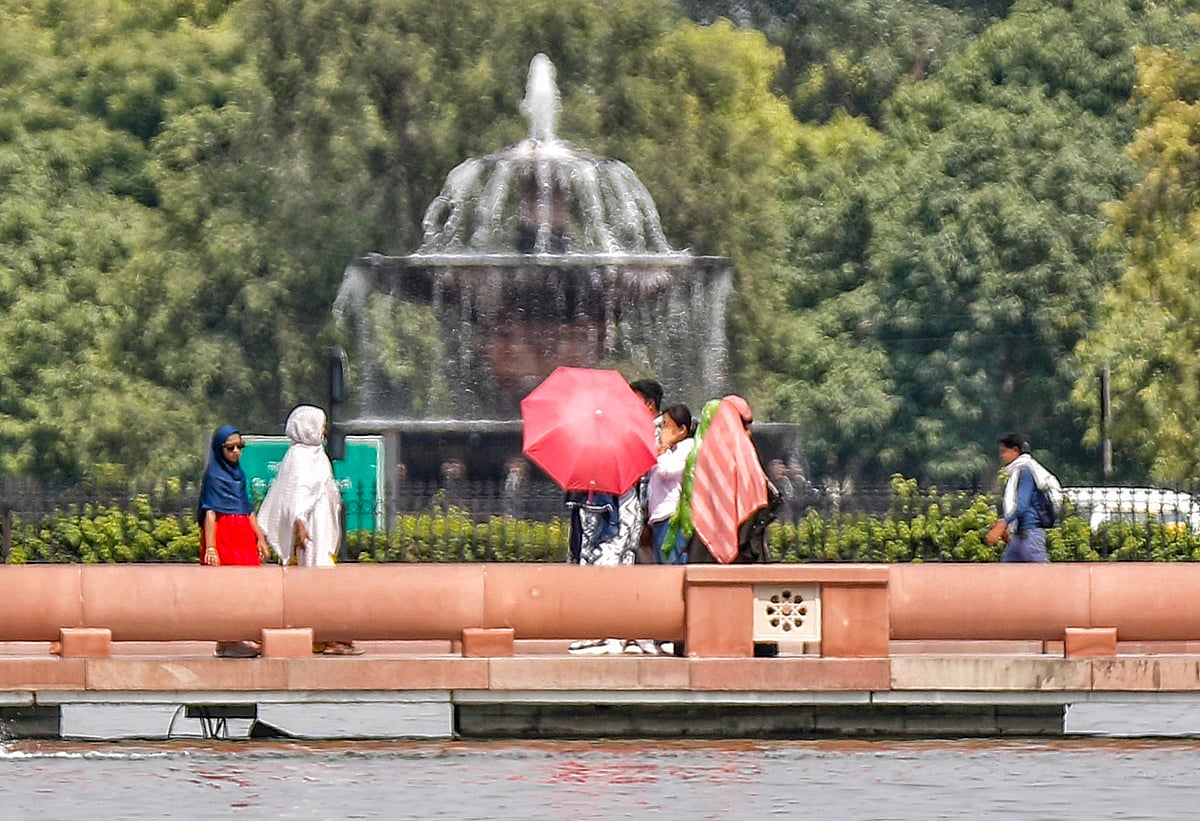 Weather Report: दो दिनों बाद धीरे-धीरे बढ़ेगा पारा, 10 मई के बाद एक बार फिर होगा तेज धूप और गर्मी का एहसास