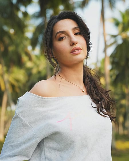 सिनेजीवन: इलियाना डिक्रूज ने दिखाई मातृत्व की असली झलक और नोरा फतेही ने महिला आयोग के सामने मांगी माफी