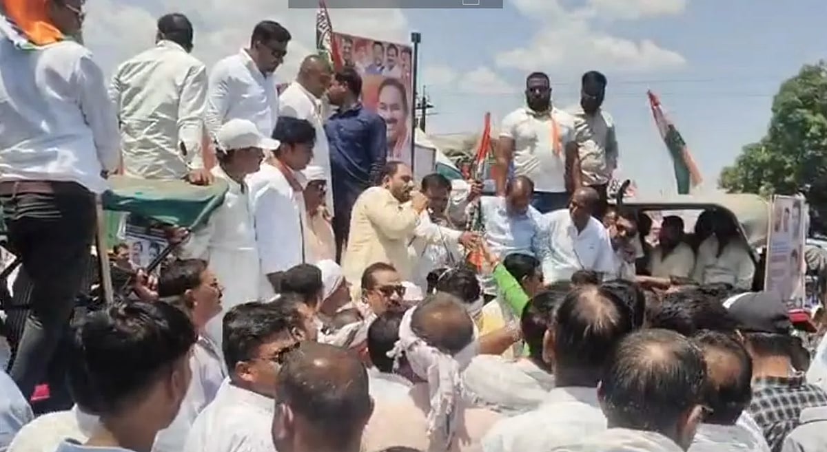 मध्य प्रदेश: किसानों के मुद्दों पर कांग्रेस का सड़क पर जोरादर प्रदर्शन, राजमार्ग पर लंबा जाम लगा