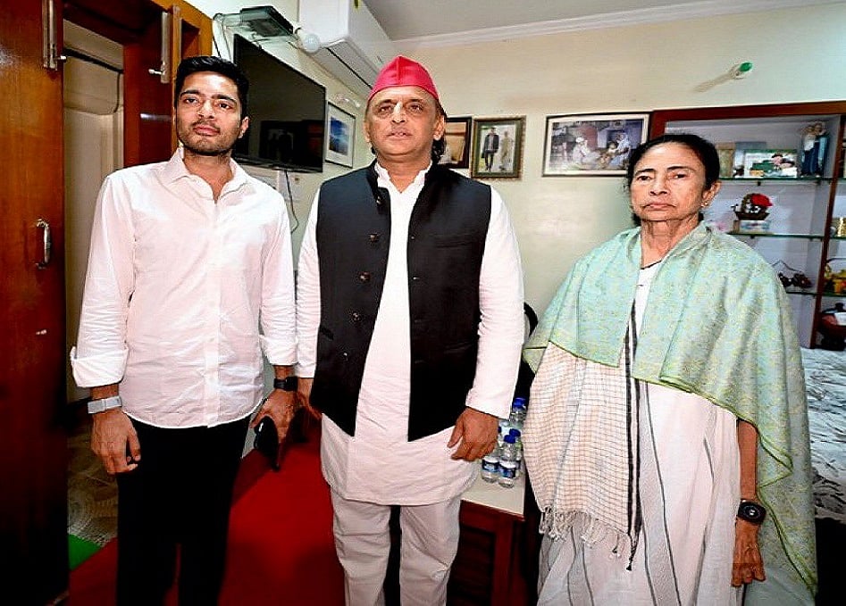 अखिलेश ने कोलकाता में ममता से मुलाकात की, बंगाल चुनाव में खुली धांधली-गुंडागर्दी का आरोप लगाया