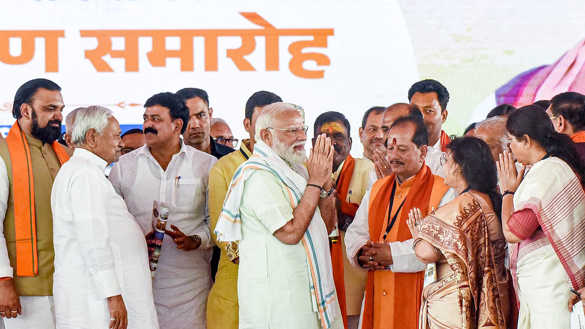 पीएम मोदी और नीतीश की उपस्थिति में कई नेताओं के पुत्र सम्राट कैबिनेट में हुए शामिल