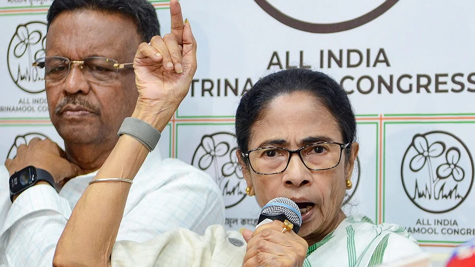 बंगाल में हार के बाद ममता ने बीजेपी विरोधी ताकतों से एकजुट होने का आह्वान किया, लेफ्ट से भी की अपील