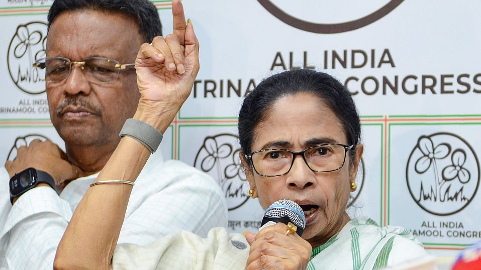 बंगाल में हार के बाद ममता ने बीजेपी विरोधी ताकतों से एकजुट होने का आह्वान किया, लेफ्ट से भी की अपील