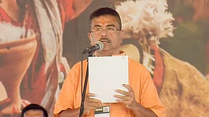शुभेंदु अधिकारी ने मुख्यमंत्री के रूप में शपथ ली