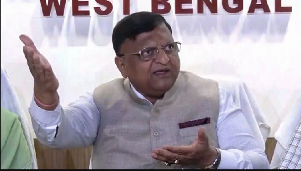 बंगाल में SIR और चुनाव कराने वाले IAS मनोज अग्रवाल को मिला ईनाम! शुभेंदु ने बनाया राज्य का मुख्य सचिव