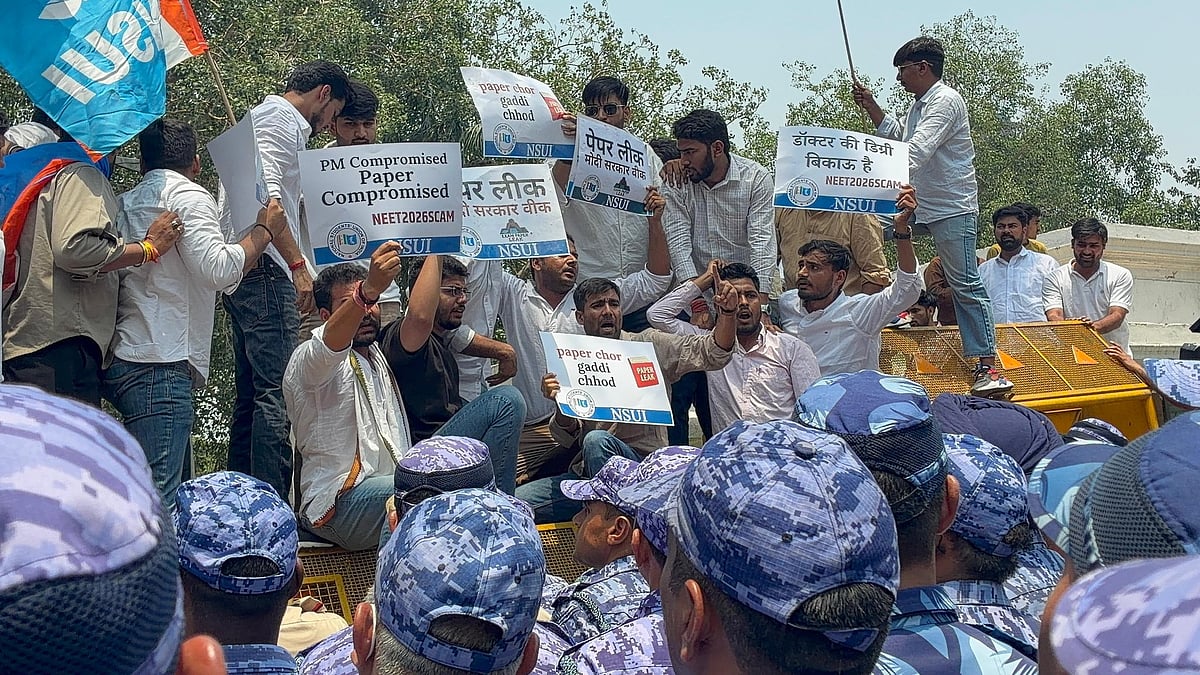 नीट-यूजी परीक्षा में ‘अनियमितता’ के खिलाफ एनएसयूआई का प्रदर्शन